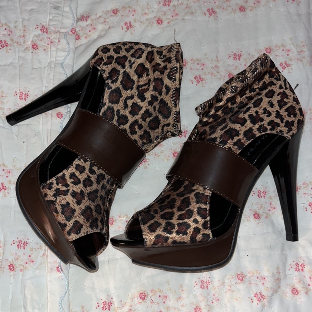 Bumper leopard bootie 6.5